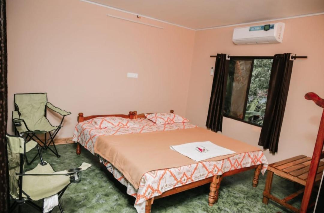 Elara Beach View Homestay Alappuzha Exteriör bild