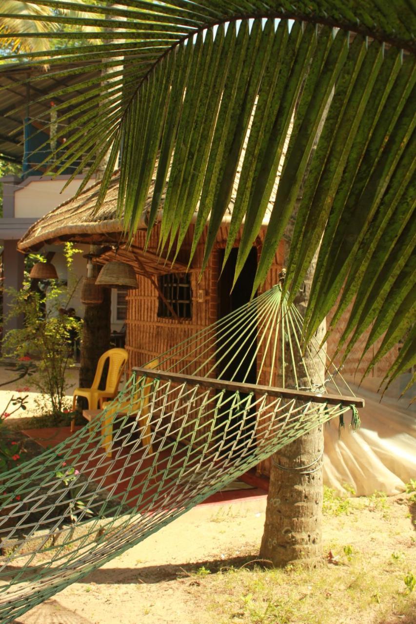 Elara Beach View Homestay Alappuzha Exteriör bild