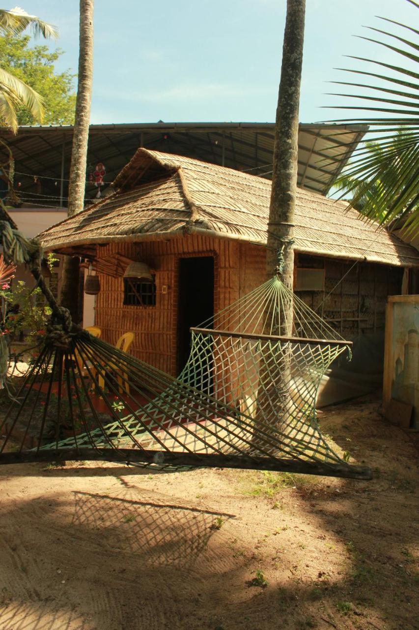 Elara Beach View Homestay Alappuzha Exteriör bild